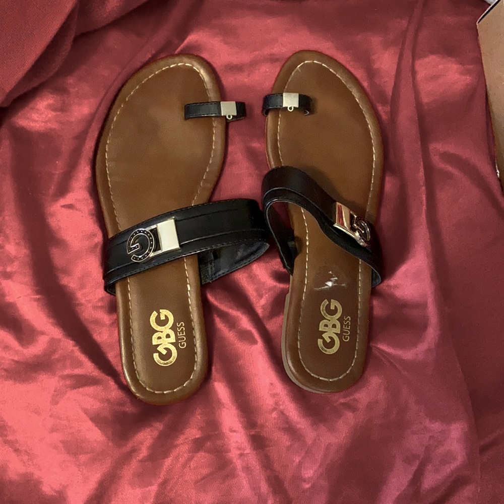 size 7 guess sandals
